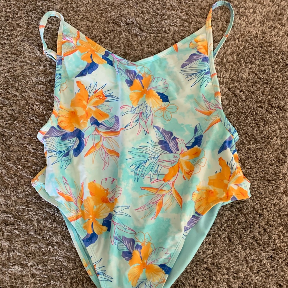 Bathing suit